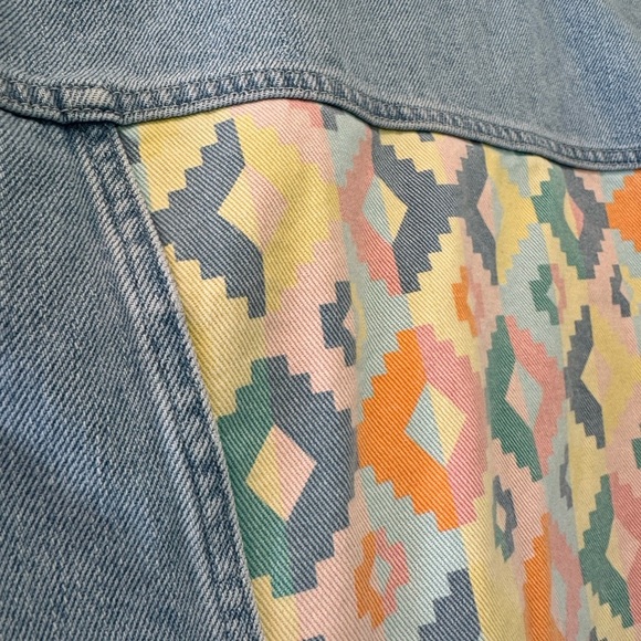 NWOT Wrangler Jean Jacket Vintage Inspired Retro Geometric Back Southwestern MD - Picture 4 of 15